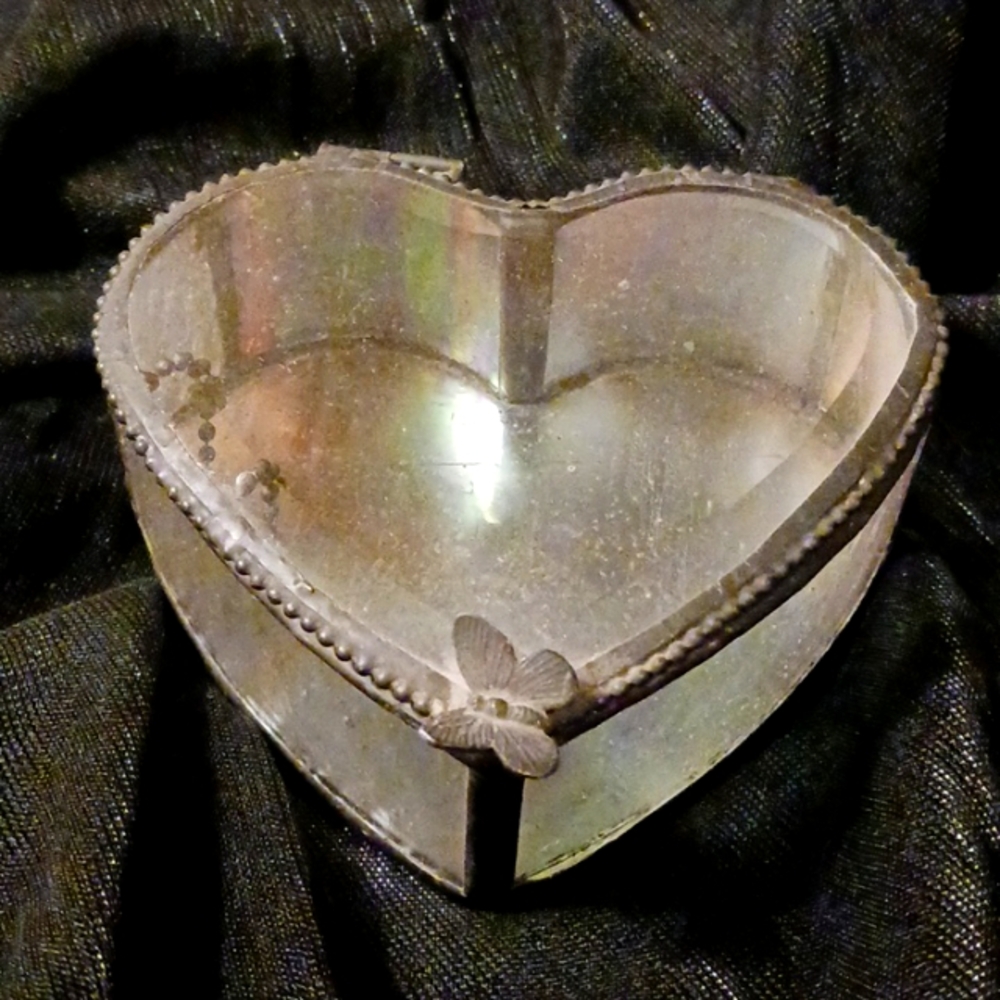 Stained Glass Heart Box for gift or jewelery, Pink iridescent, bevel, handmade